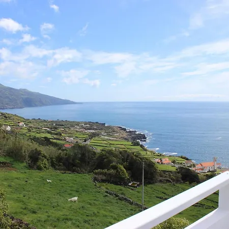 Freistehendes Haus Mit Terrasse Und Meerblick Holiday home *